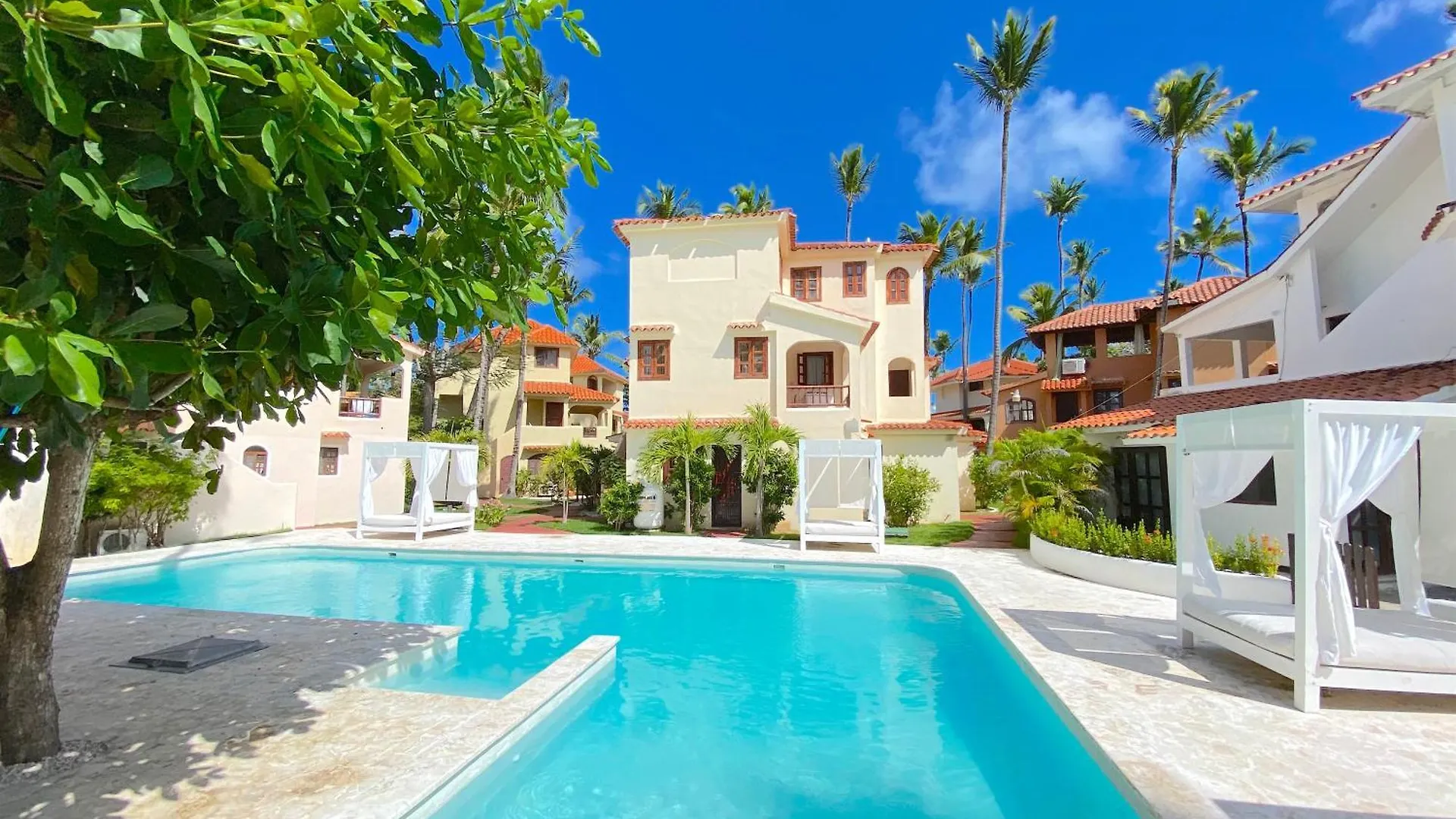 Caribbean Villas And Suites - Playa Los Corales Punta Cana Hotel