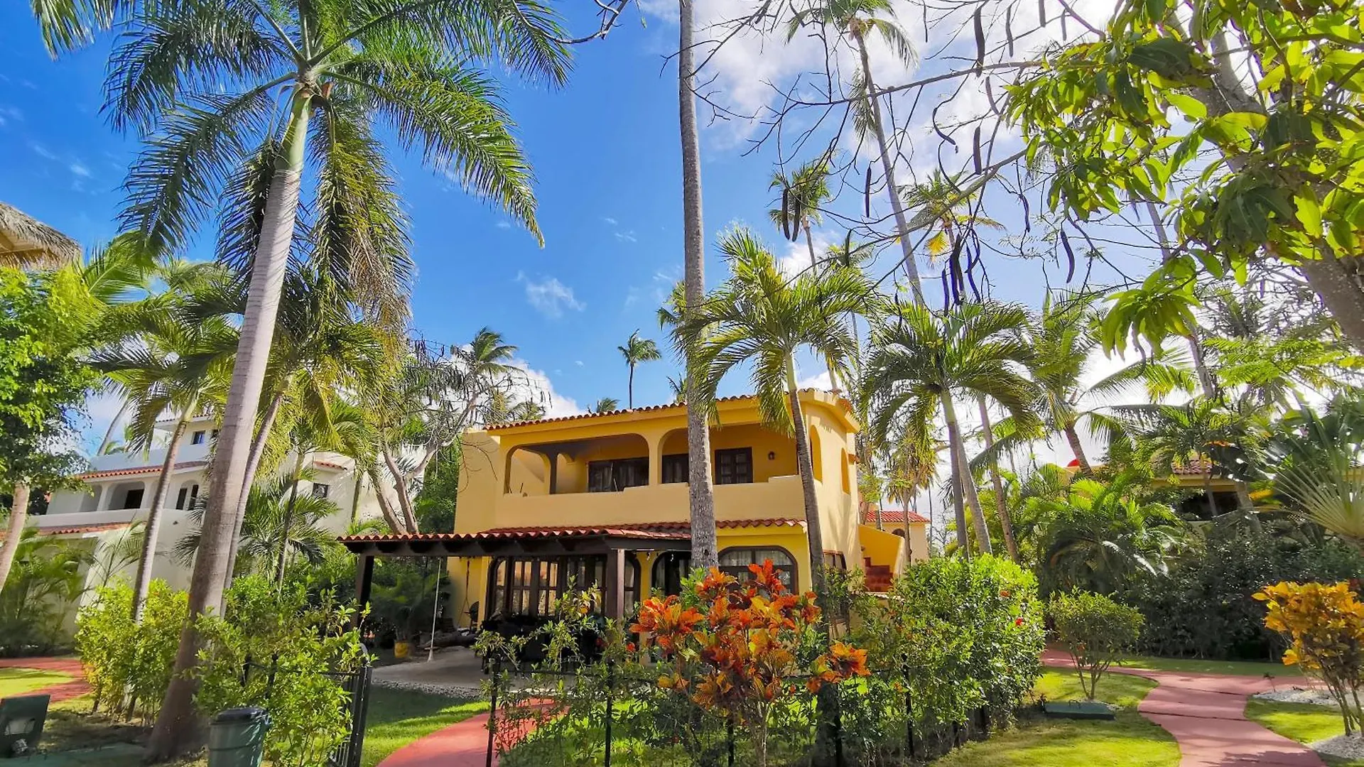 Caribbean Villas And Suites - Playa Los Corales Punta Cana Hotel
